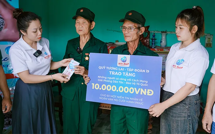 Đội ngũ hỗ trợ khách hàng chuyên nghiệp của lucky88 club sẵn sàng phục vụ 24/7.